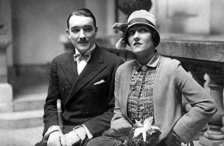 Gloria Swanson, Close&nbsp;Up